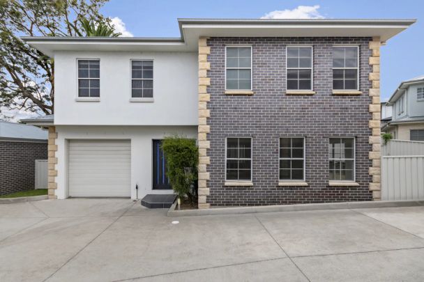 4 Bedroom home - Photo 1