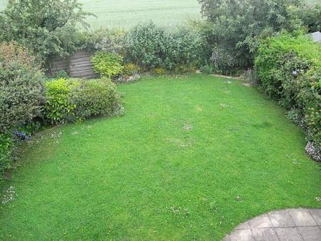 4 bedroom detached house to rent - Photo 4