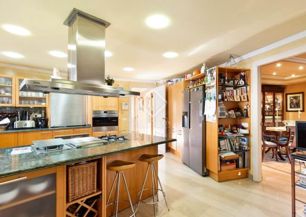 5 Bedroom house / villa with 172m² garden for rent in Sant Cugat, Barcelona