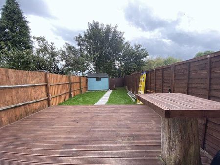 8 bedroom terraced house to rent - Photo 3
