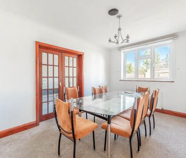 6 bedroom detached house to rent - Photo 3
