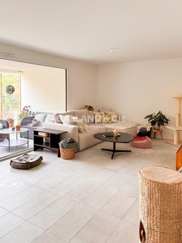 At the heart of an eco-neighborhood - Photo 3