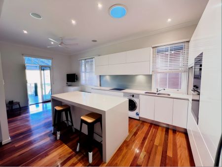 99 Munro St, Brisbane - Photo 3