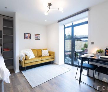 Studio to rent - Photo 1