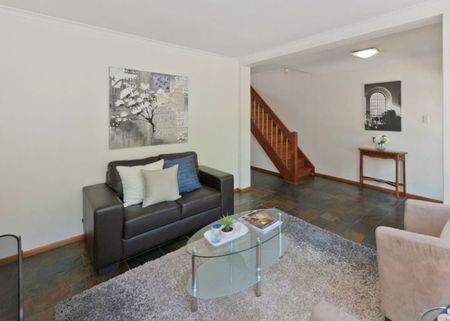 Two Bedroom Townhouse in Great Location! - Photo 2