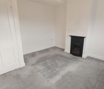 2 bedroom end of terrace house to rent - Photo 1