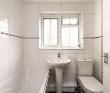 Regency Court, Sittingbourne, Kent, ME10 - Photo 4