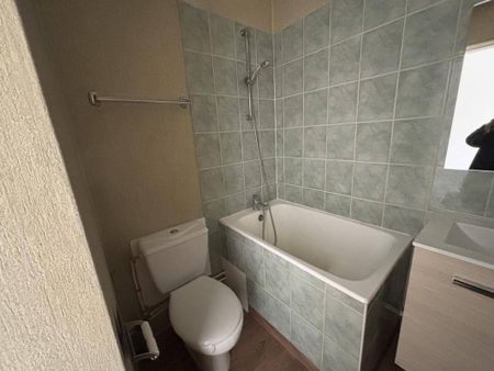 Location appartement studio 1 pièce 22 m² à Rodez (12000) - Photo 4