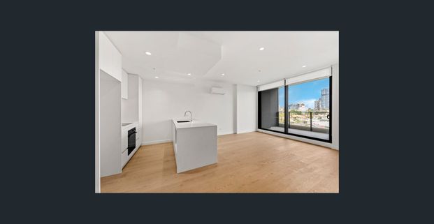 Luxury Redefined: Your Private Retreat in Moonee Ponds! - Photo 1