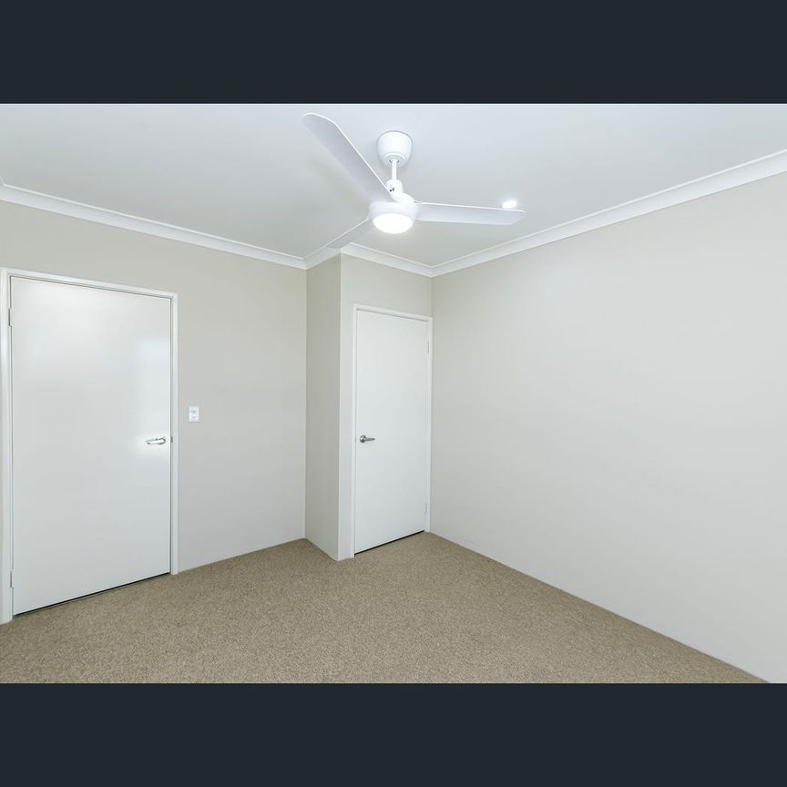 27 Troubridge Approach, Eglinton, WA 6034 - Photo 1