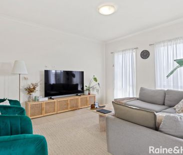 6/10 Murchison Drive, Roxburgh Park, VIC 3064 - Photo 5