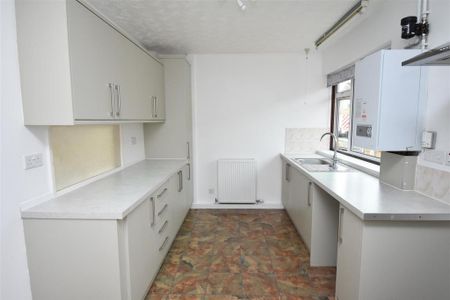 2 bedroom detached bungalow to rent - Photo 3