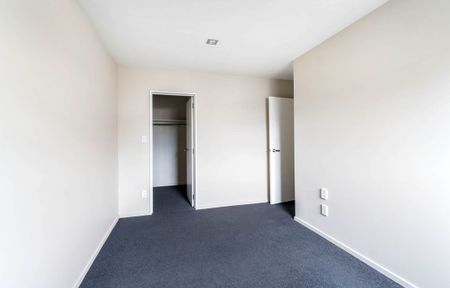 City Fringe Living - Photo 2