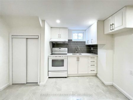 For Lease - 246 Horsham Avenue Unit# Lower, Toronto, Ontario - Photo 3