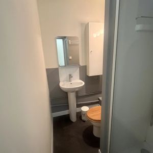 Location Appartement 1 pièce 16m² MARSEILLE 10ème - Photo 2