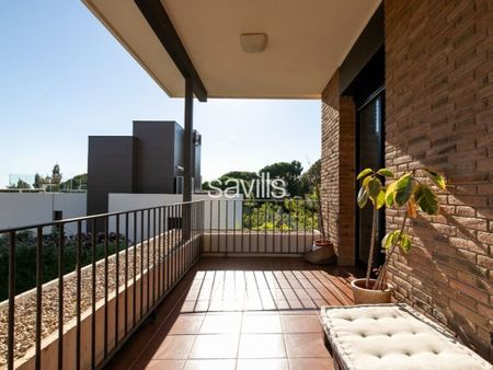 5 room luxury Villa for rent in Ciudad Diagonal - Photo 2