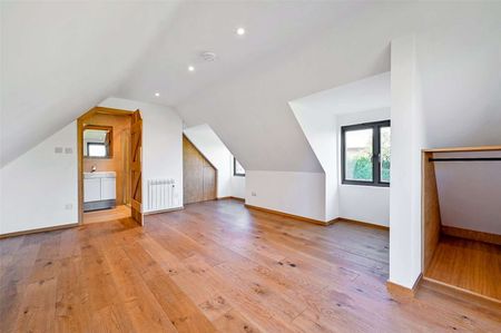 A very high specification and architecturally designed house with large private garden in the sought after village of Maidens Green. - Photo 4