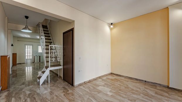 Μεζονέτα για ενοικίαση Άγιος Γεώργιος (Νίκαια) - Photo 1