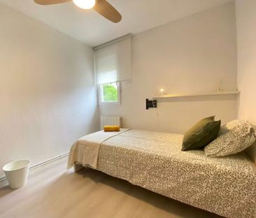 Calle de Rocafort, Madrid, Community of Madrid 28021 - Photo 4