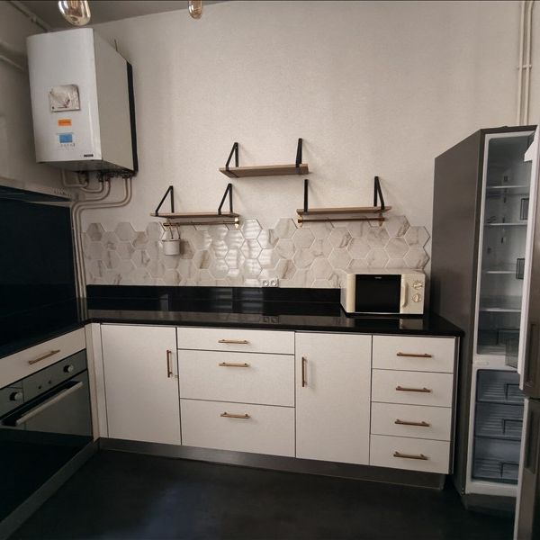3 pièces - Meublé - 83 m² - 1er étage - Colocation non autorisée - Photo 1