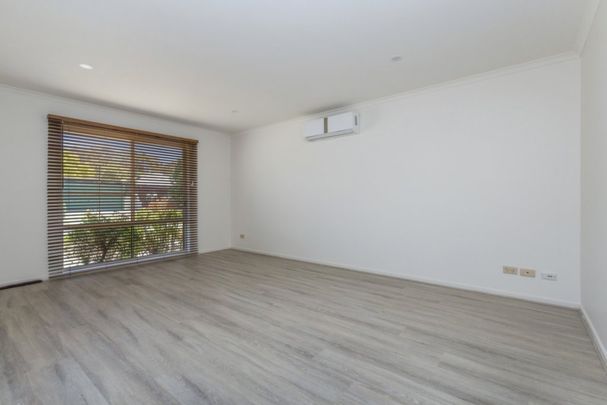 10 Dava Court, Kangaroo Flat - Photo 1