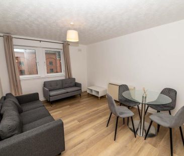 2 bedroom flat to rent - Photo 2