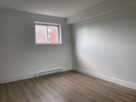 For Lease - 19 Regency Crescent Unit# 201, Whitby, Ontario - Photo 2