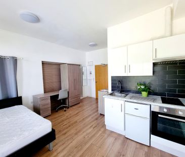 Studio to rent - Photo 5