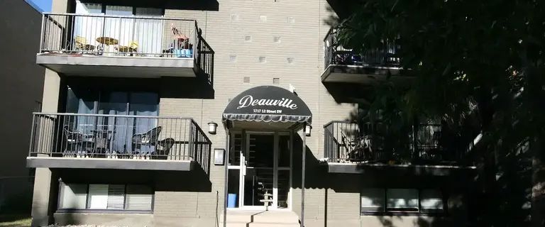 Fantastic 1BR apartment in Lower Mount Royal - steps away from 17th Ave | 102 - 1717 12 St SW, Calgary - Photo 1