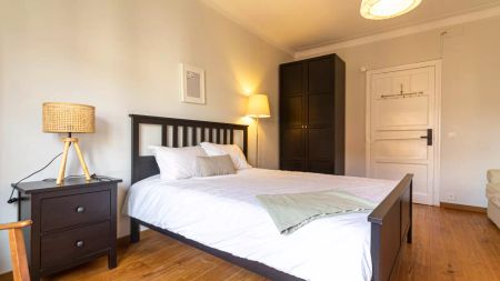 Room in a shared 6-bedroom apartment for rent in El Putget i Farró, all bills included - Photo 5
