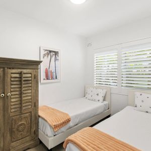 Coastal Style Apartment - Photo 2