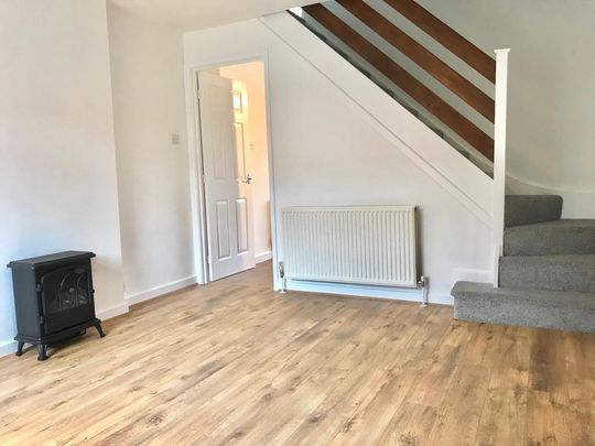 Romford Avenue, Leeds, Morley - Photo 1