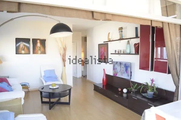 Alquiler de piso en Carril del Siroco - Photo 1