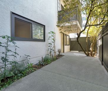 165 19th Street — 1 bedroom - Photo 3