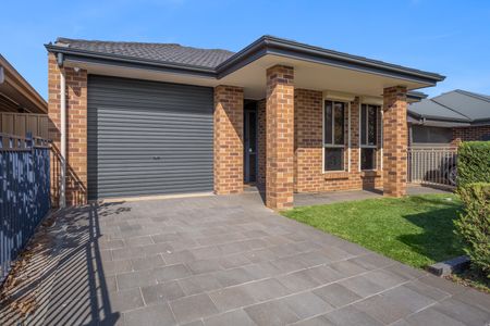 Open The Door to Spacious Family Living in the Heart of Munno Para - Photo 2