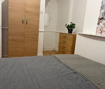 Room in a Shared House, Brock Rd, E13 - Photo 4