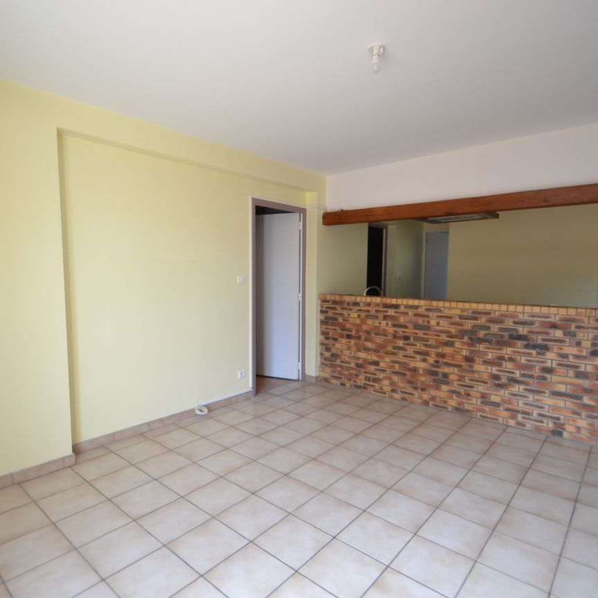 Location Appartement 4 pièces 84m² GANNAT 03800 - Photo 1
