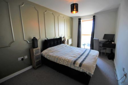 2 bedroom flat to rent - Photo 4