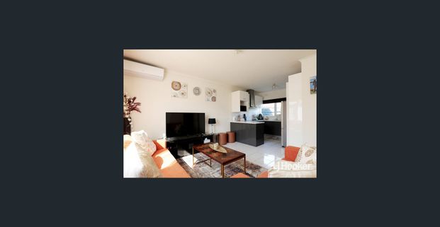 Low-Maintenance Comfort in Prime Location! - Photo 1