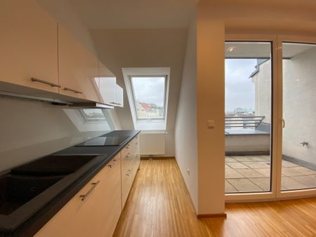 Wunderschöne 2,5 Zimmer Dachgeschoßwohnung mit Terrasse im Mitten im Herzen Wiens! - Foto 5