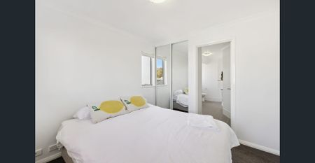 Modern Inner-City Apartment - Semi-Furnished, 6-Month Lease Only - Photo 5