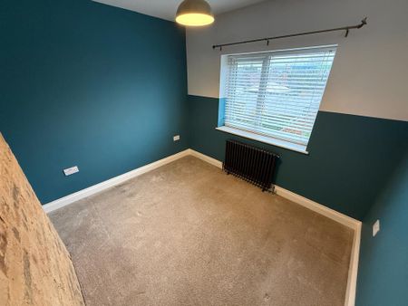 3 bedroom semi-detached house to rent - Photo 4