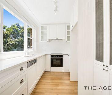 Tastefully Renovated, Sun Kissed And Private Apartment In A Leafy S... - Photo 1