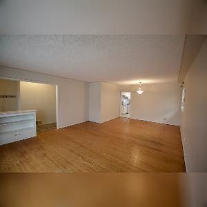 Forest Heights 3 Bed 1 Bath Upper Suite Edmonton - Photo 5