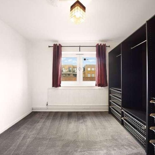 Rosebank Gardens, Bow, E3 - Photo 1