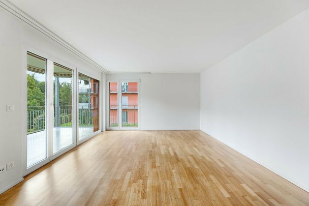 "Grosszügige und moderne Wohnung" - Photo 1