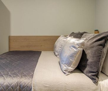 1 bedroom in a flat share to rent - Photo 6