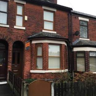 4 bedroom property to rent in Salford - Photo 1