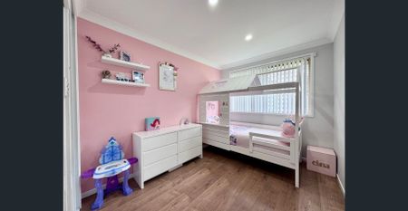 Renovated family home - Photo 3