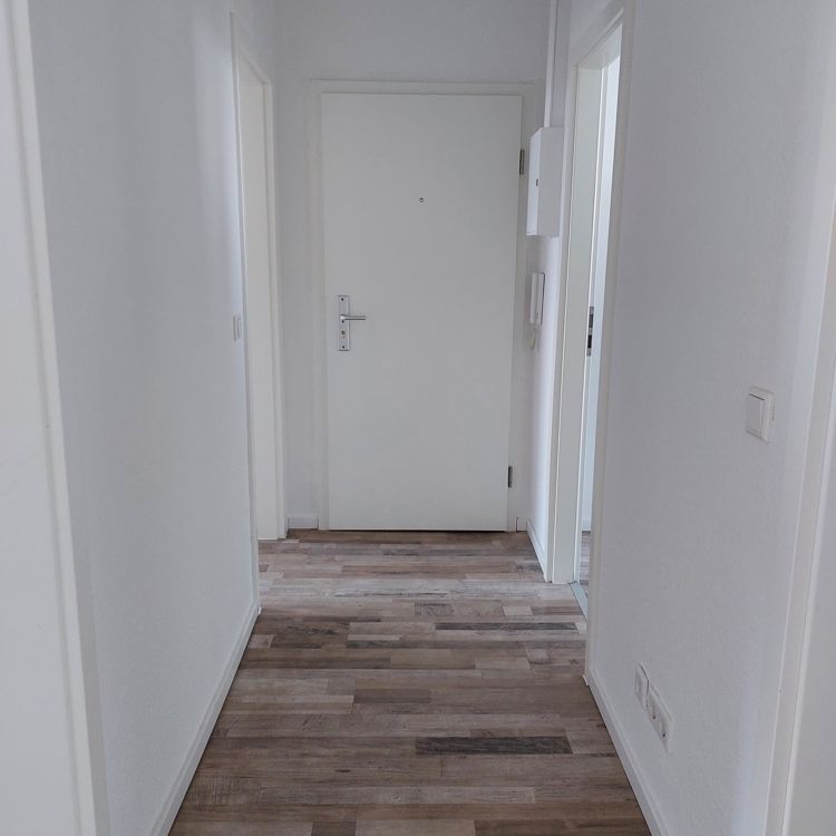 NEU! Renovierte 4 Raumwohnung ab 01.09.2024 wartet auf Sie! - Photo 1